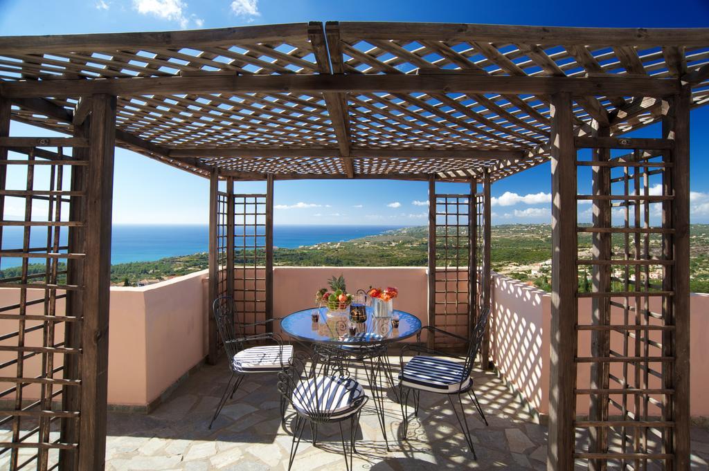 Nostos Lejlighedshotel Mousata Eksteriør billede